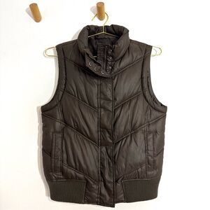 GAP Chocolate Espresso Brown Quilted Zip Snap Up Puffer Vest Women’s Size Small